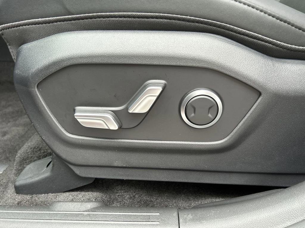 New 2025 Hyundai Santa Fe SEL FWD image 21