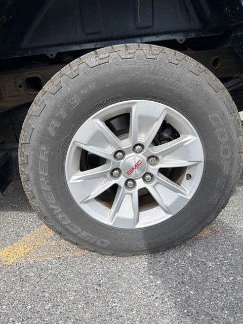 Used 2021 GMC Sierra 1500 4x4 Crew Cab w/ Sierra Value Package image 31