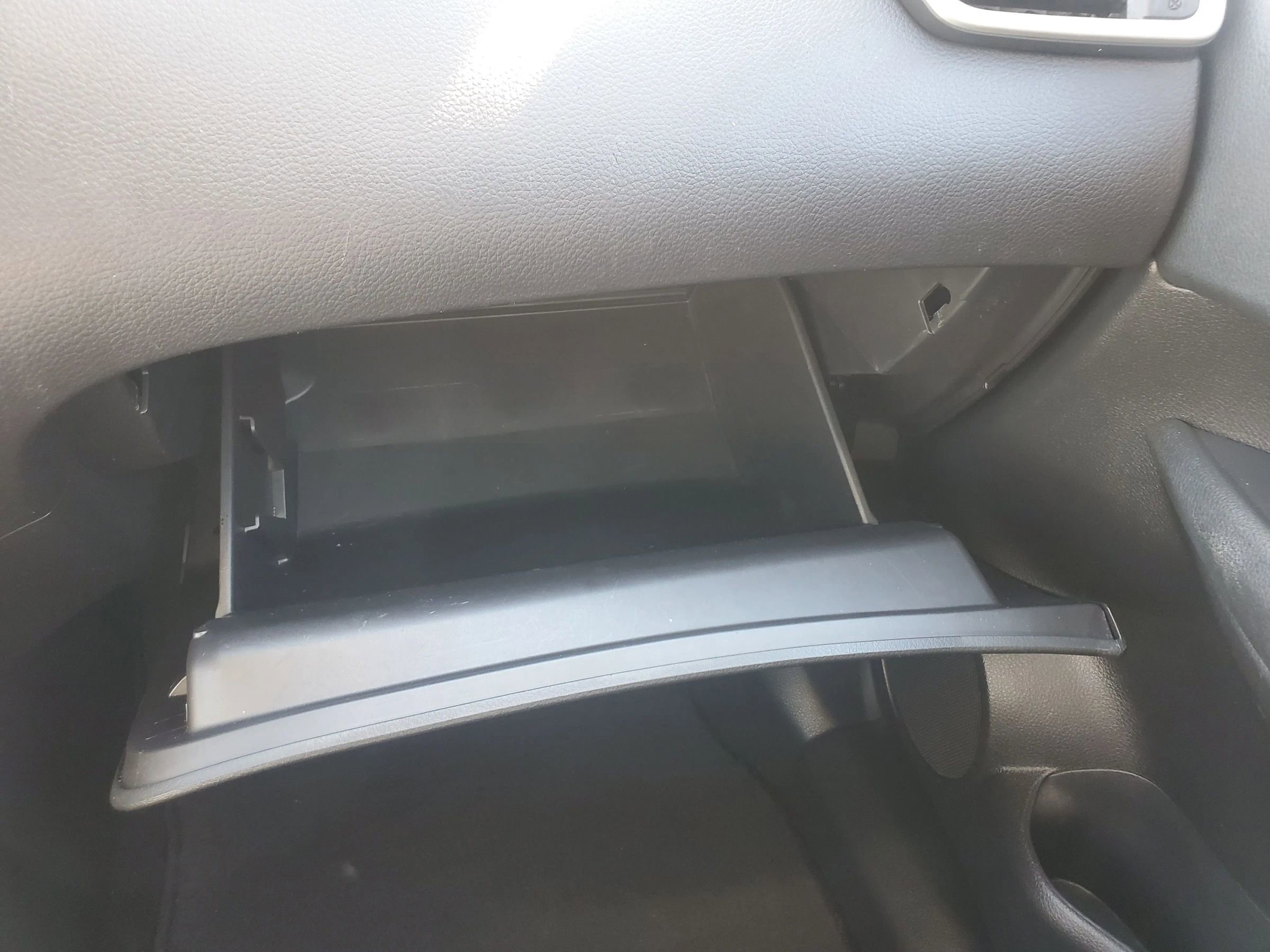 Used 2016 Nissan Rogue SV w/ SV Premium Package image 40