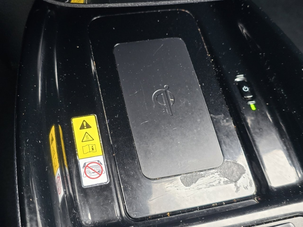 Used 2021 Toyota Prius Prime XLE image 8