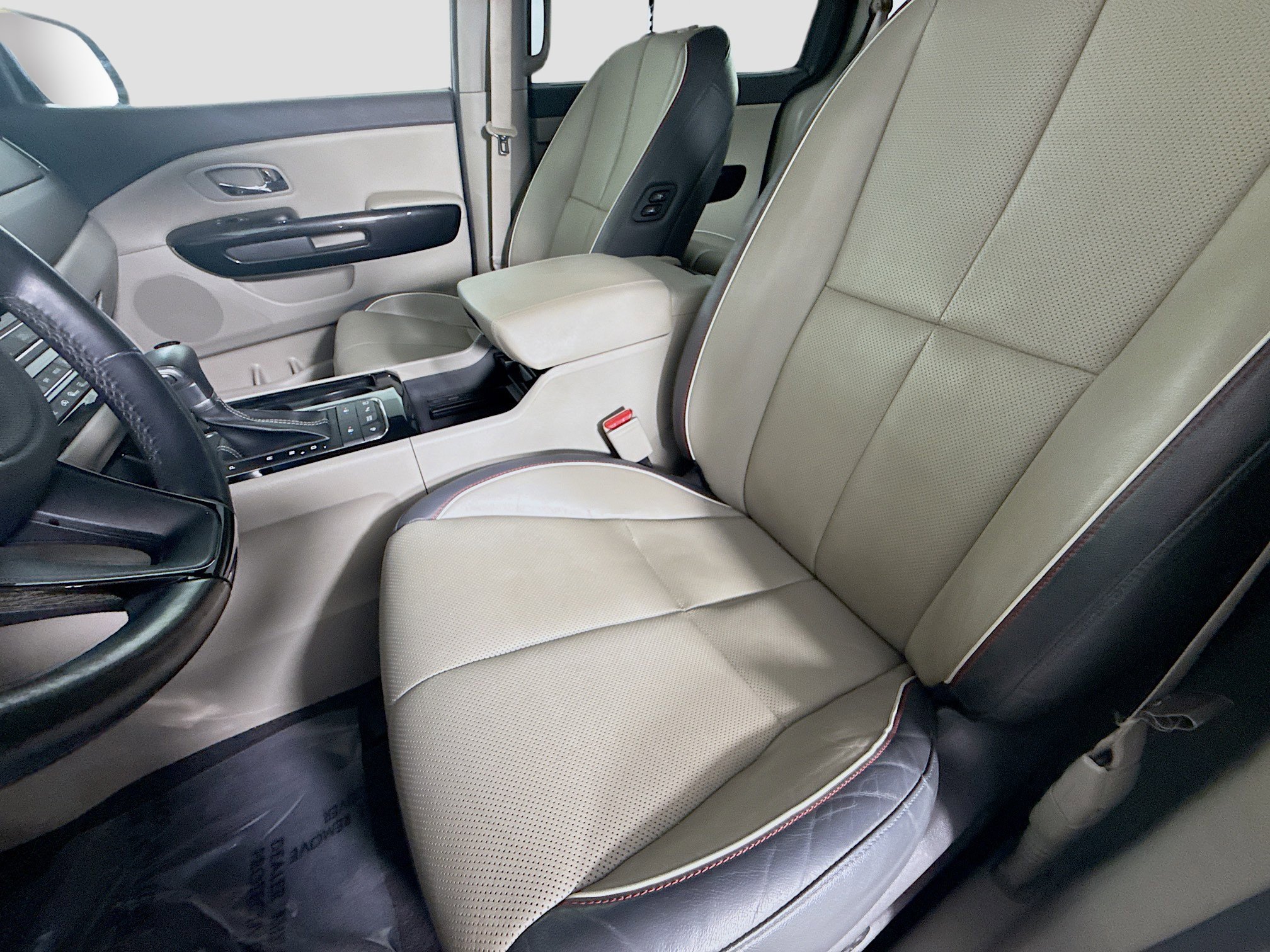 Used 2018 Kia Sedona SX image 22