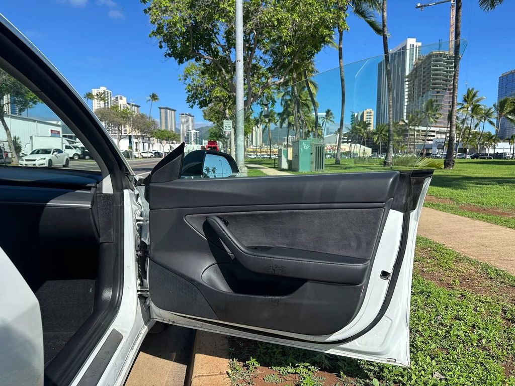 Used 2020 Tesla Model 3 Long Range image 14