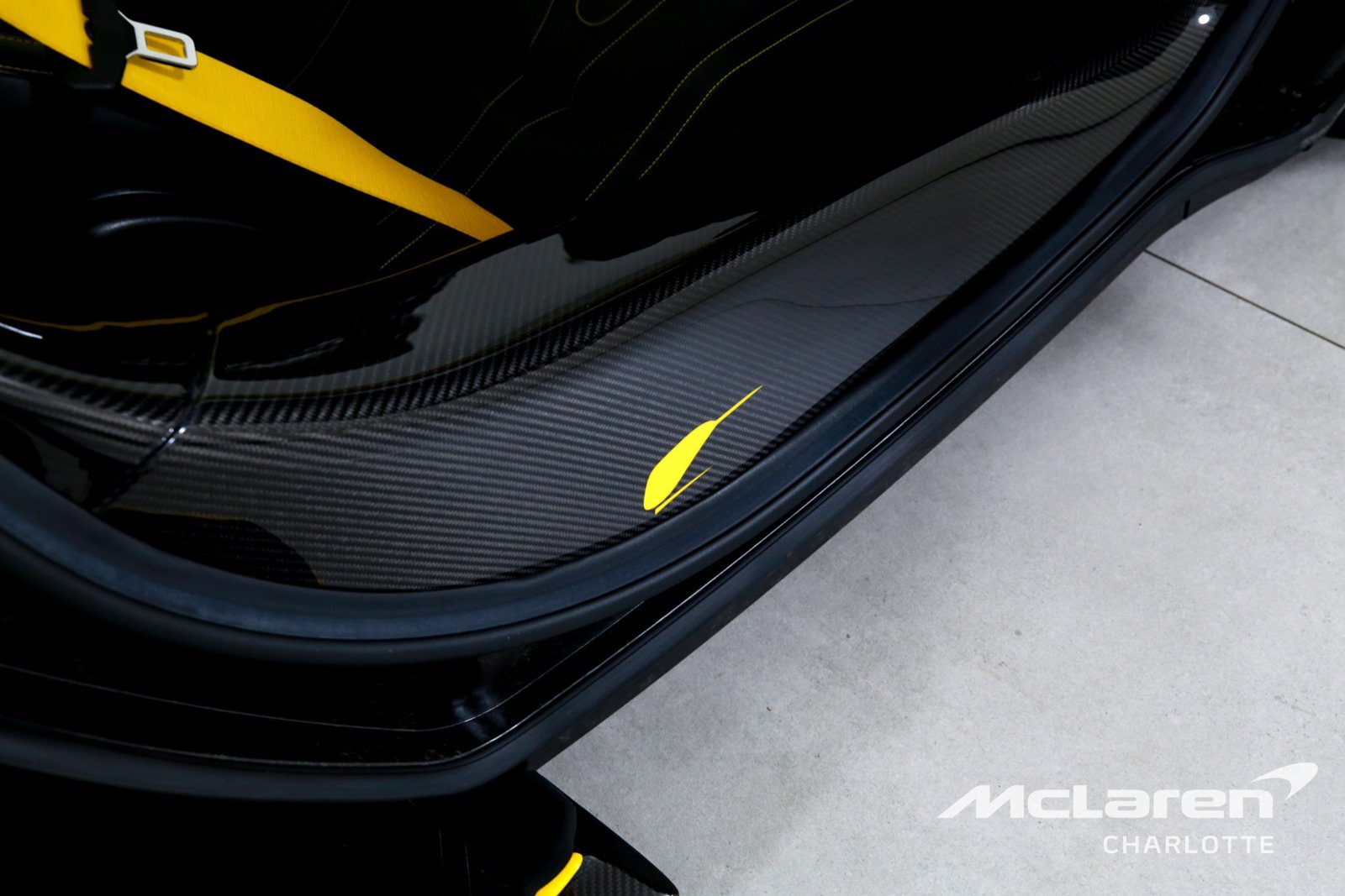 Used 2022 McLaren 765LT RWD image 22
