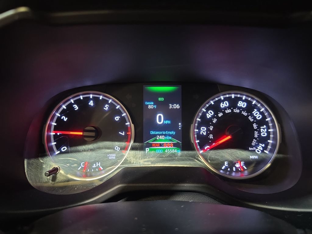 Used 2020 Toyota RAV4 LE w/ All Weather Liner Package AWD/4WD image 10