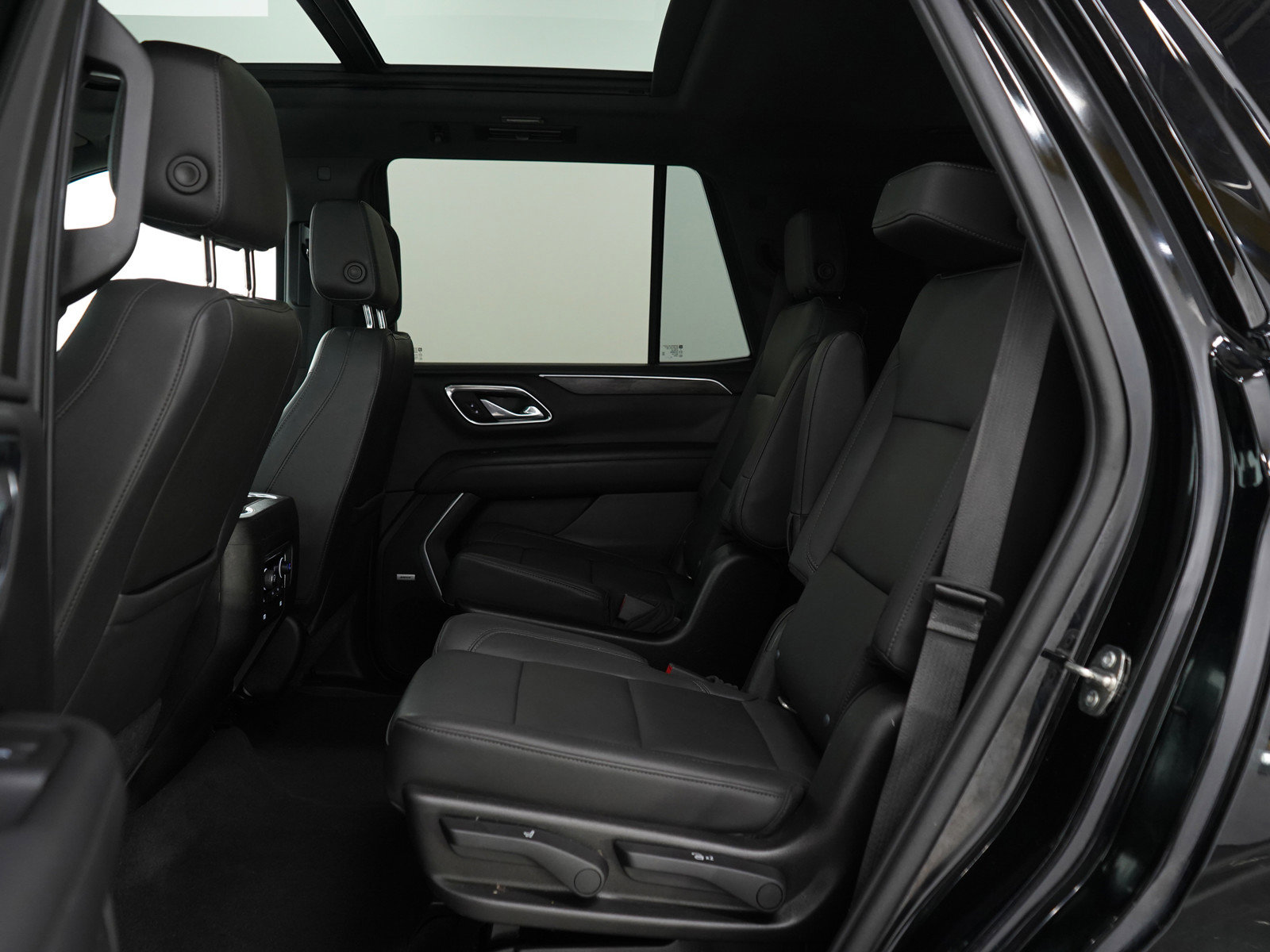 Used 2021 Chevrolet Tahoe Z71 w/ Luxury Package image 20