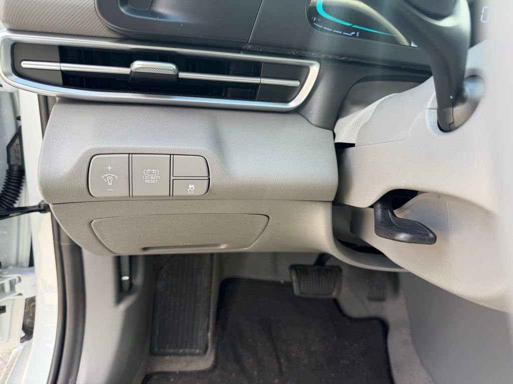 New 2026 Hyundai Elantra Hybrid FWD image 18