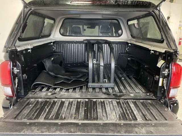 Used 2021 Toyota Tacoma SR w/ SR Convenience Package image 25