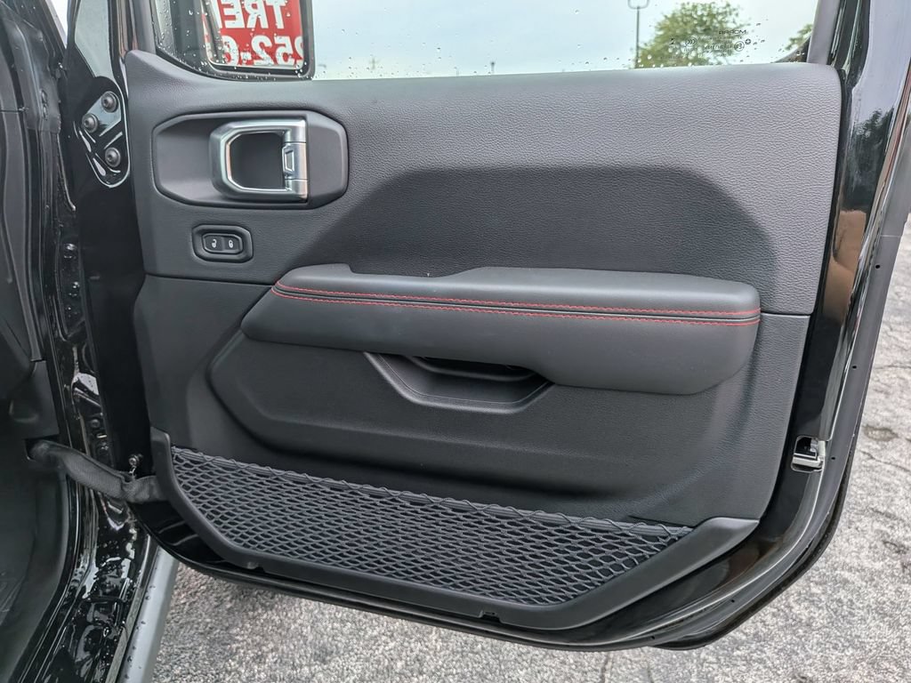 Used 2026 Jeep Wrangler Unlimited Rubicon AWD/4WD image 27