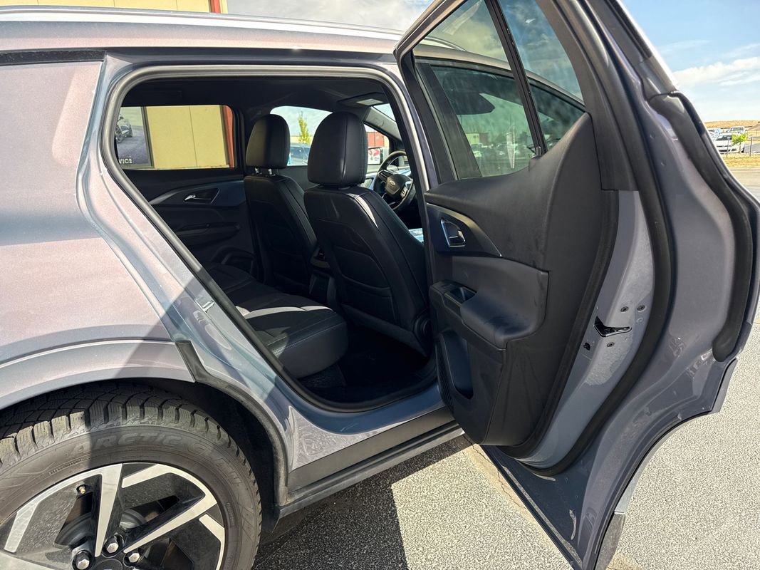 Used 2024 Chevrolet Equinox EV LT image 35