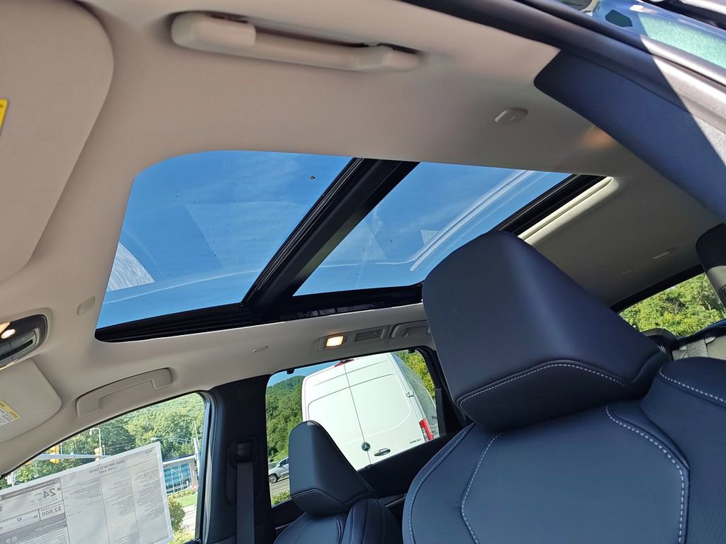 New 2026 INFINITI QX60 Luxe w/ Cargo Package image 8