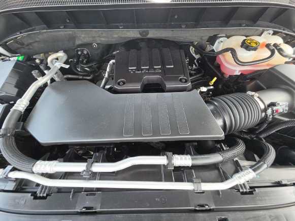 Used 2023 Chevrolet Silverado 1500 Custom w/ LPO, Dark Essentials Package RWD image 17