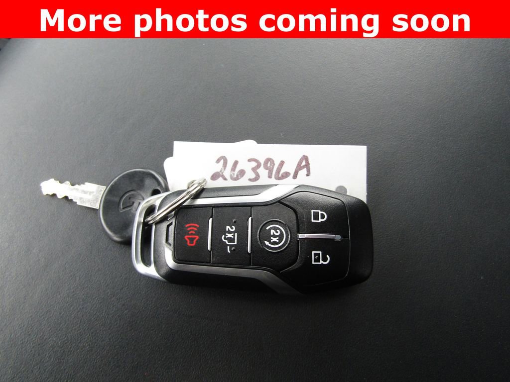 Used 2016 Ford F150 Platinum w/ Equipment Group 701A Luxury AWD/4WD image 17
