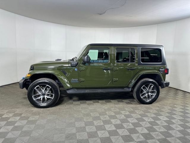 Used 2024 Jeep Wrangler Unlimited w/ Convenience Group AWD/4WD image 6