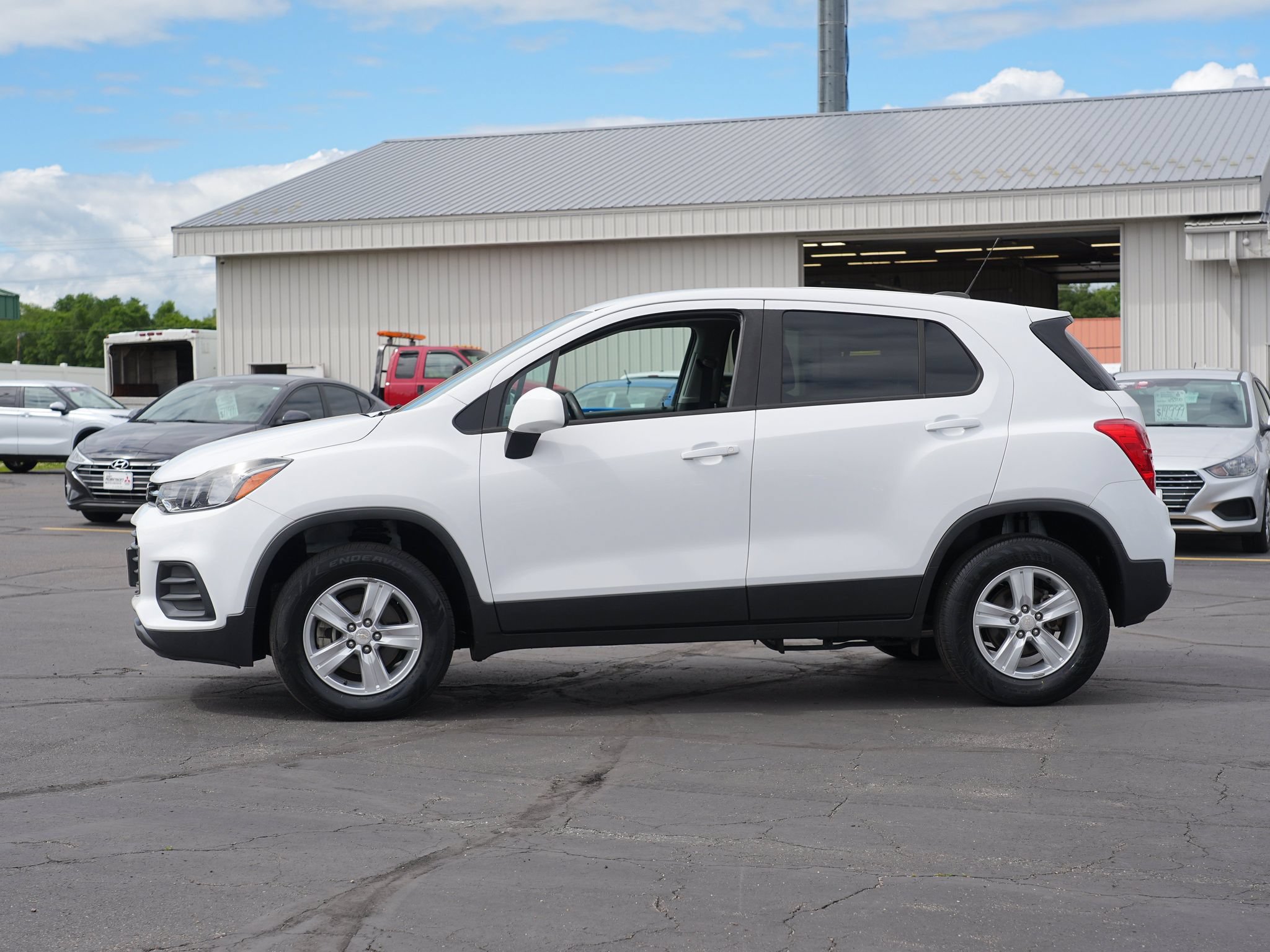 Used 2017 Chevrolet Trax LS w/ Fleet Convenience Package AWD/4WD image 7