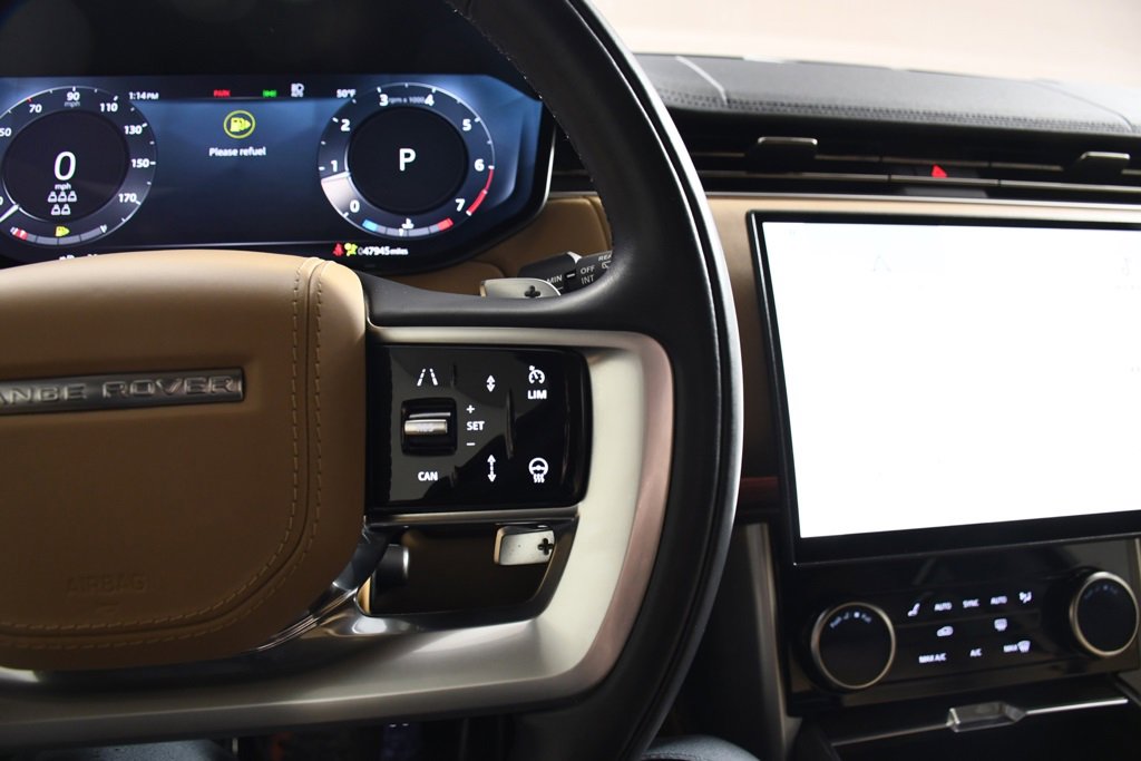Used 2023 Land Rover Range Rover Long Wheelbase SE image 29