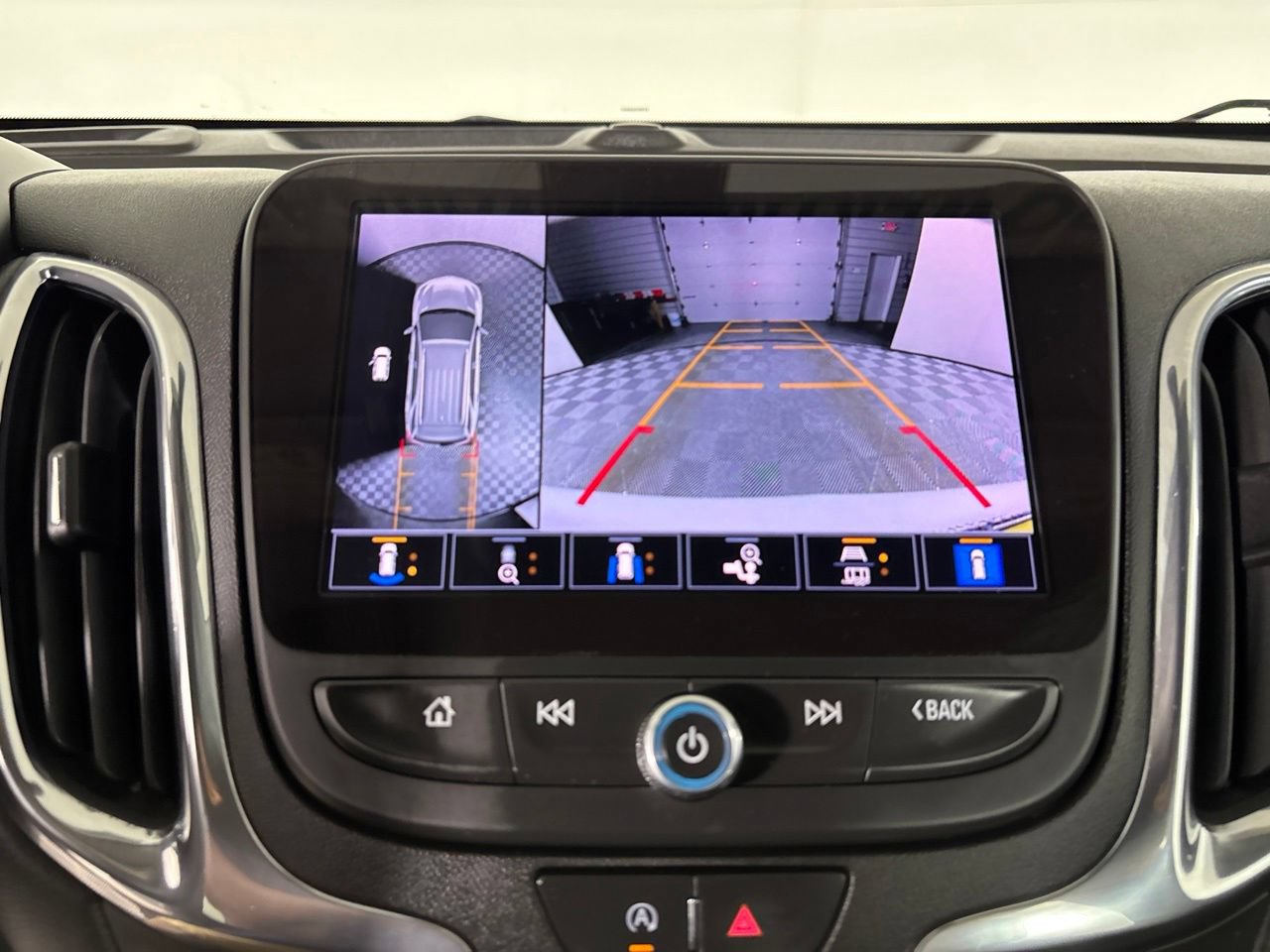 Used 2022 Chevrolet Equinox LT FWD image 19