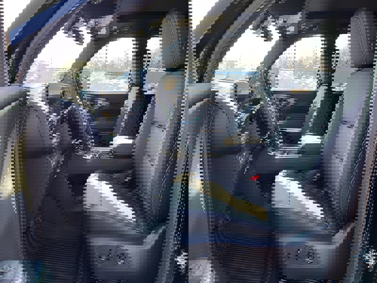 New 2026 Chevrolet Traverse LT w/ Sun and Wheel Package image 13