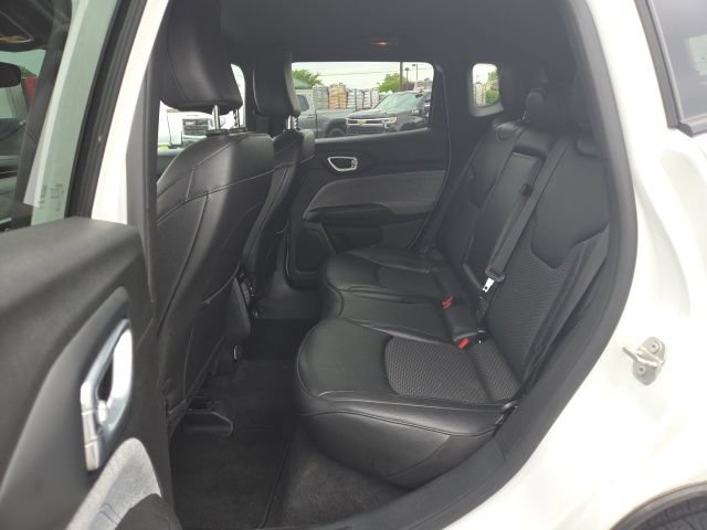 Used 2024 Jeep Compass Latitude AWD/4WD image 13