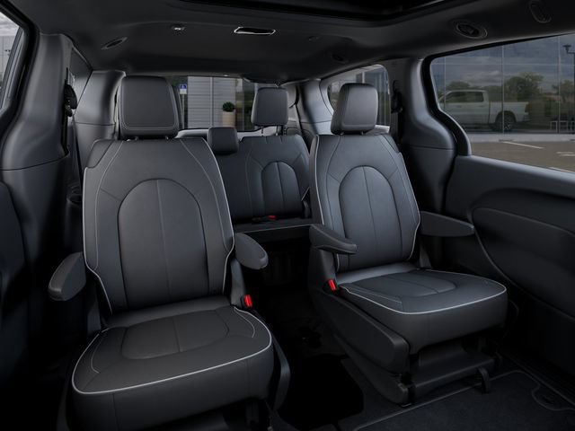 New 2027 Chrysler Pacifica Limited FWD image 20