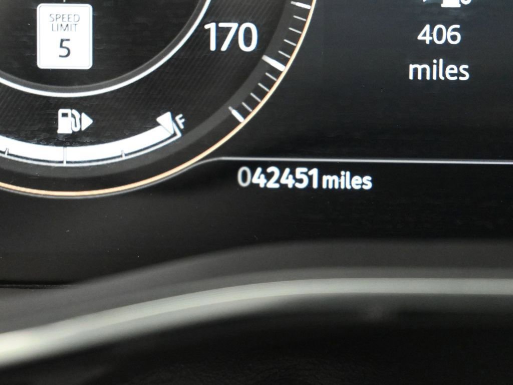 Used 2024 Jaguar F-PACE R-Dynamic S image 30