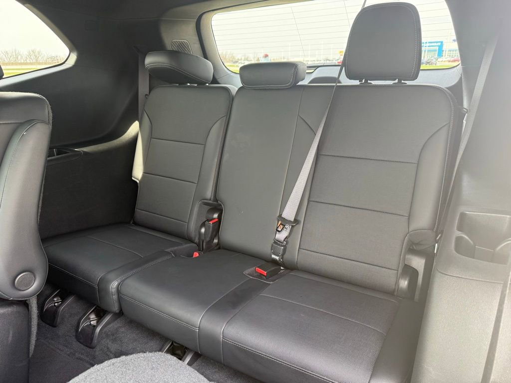 Used 2025 Buick Enclave Preferred image 13