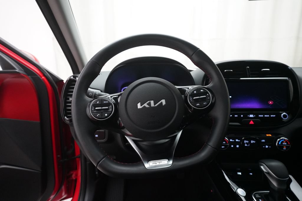 Used 2023 Kia Soul GT-Line FWD image 4