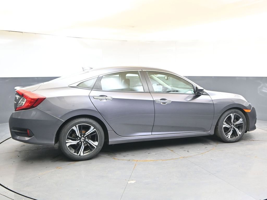 Used 2017 Honda Civic Touring image 6