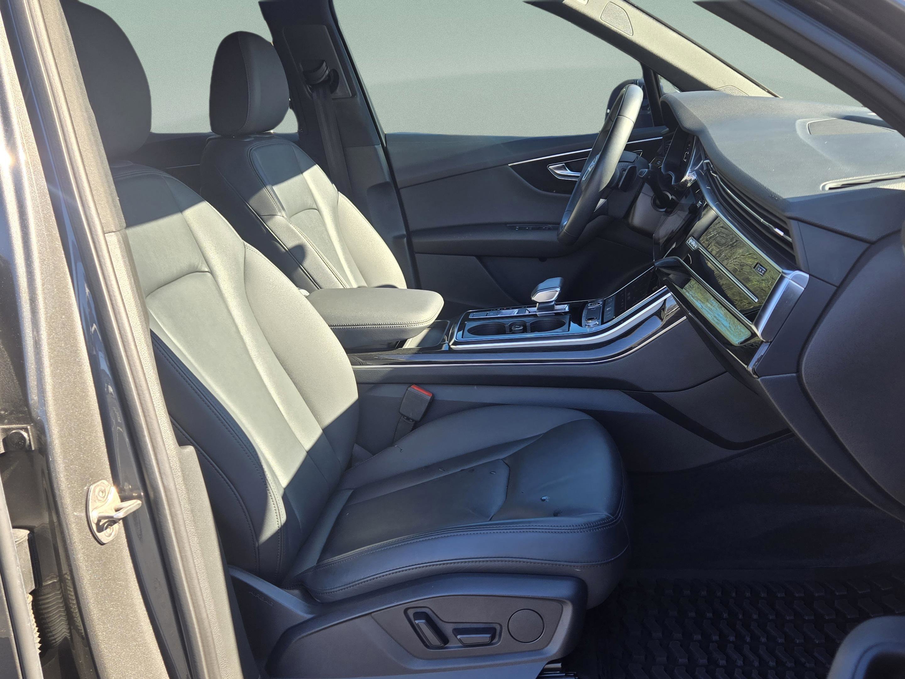 Used 2022 Audi Q7 Premium Plus w/ Premium Plus Package image 19