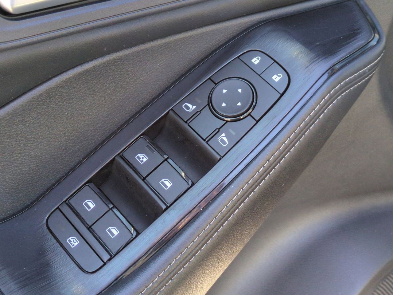 Certified 2024 Nissan Rogue SV image 14