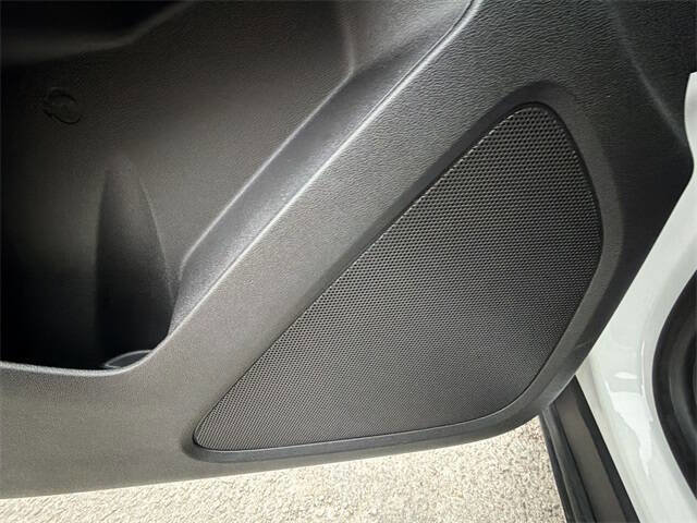 Used 2020 Chevrolet Equinox LS image 23