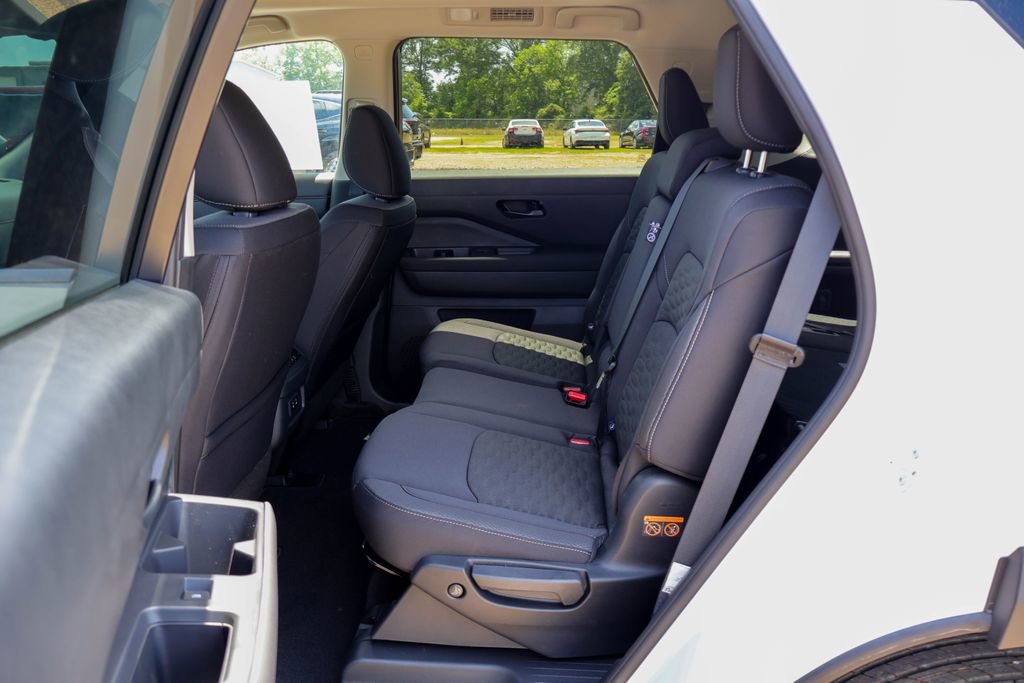 New 2026 Nissan Pathfinder SV FWD image 8
