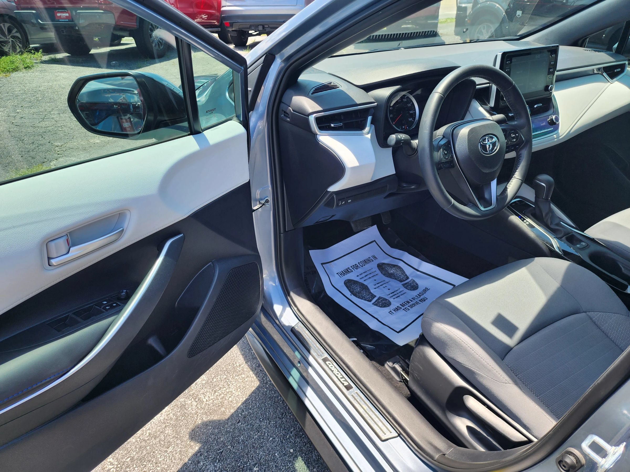 Used 2020 Toyota Corolla SE w/ Body Protection Package FWD image 16