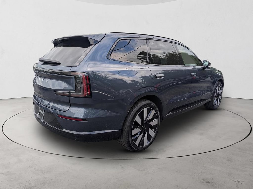 Certified 2025 Volvo EX90 Ultra AWD/4WD image 5