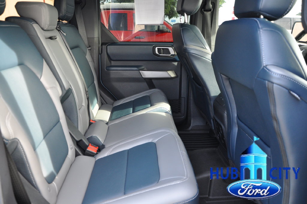 Used 2023 Ford Bronco Outer Banks AWD/4WD image 14