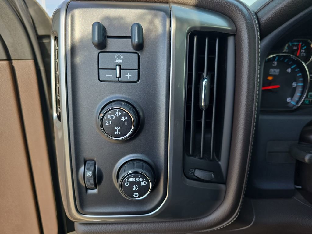 Used 2015 Chevrolet Silverado 1500 LTZ w/ LTZ Plus Package image 27