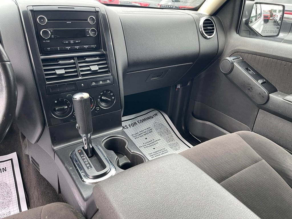 Used 2010 Ford Explorer XLT AWD/4WD image 16