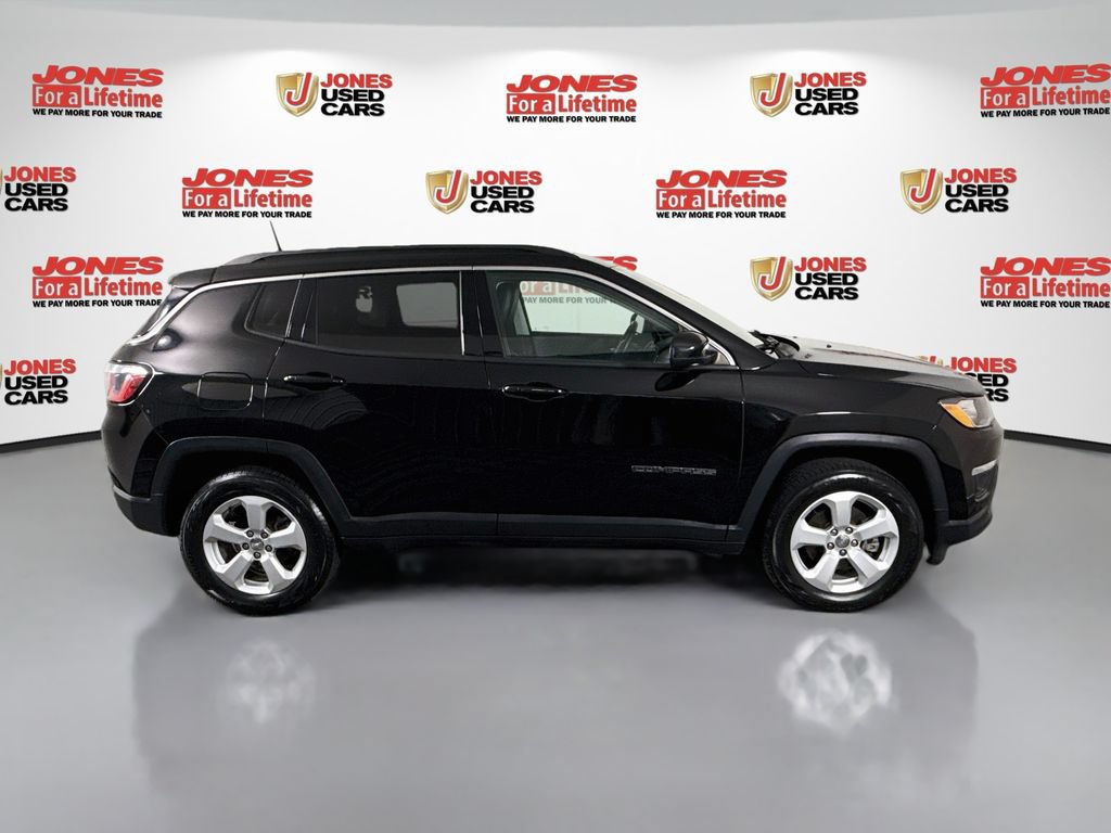 Used 2018 Jeep Compass Latitude AWD/4WD image 17
