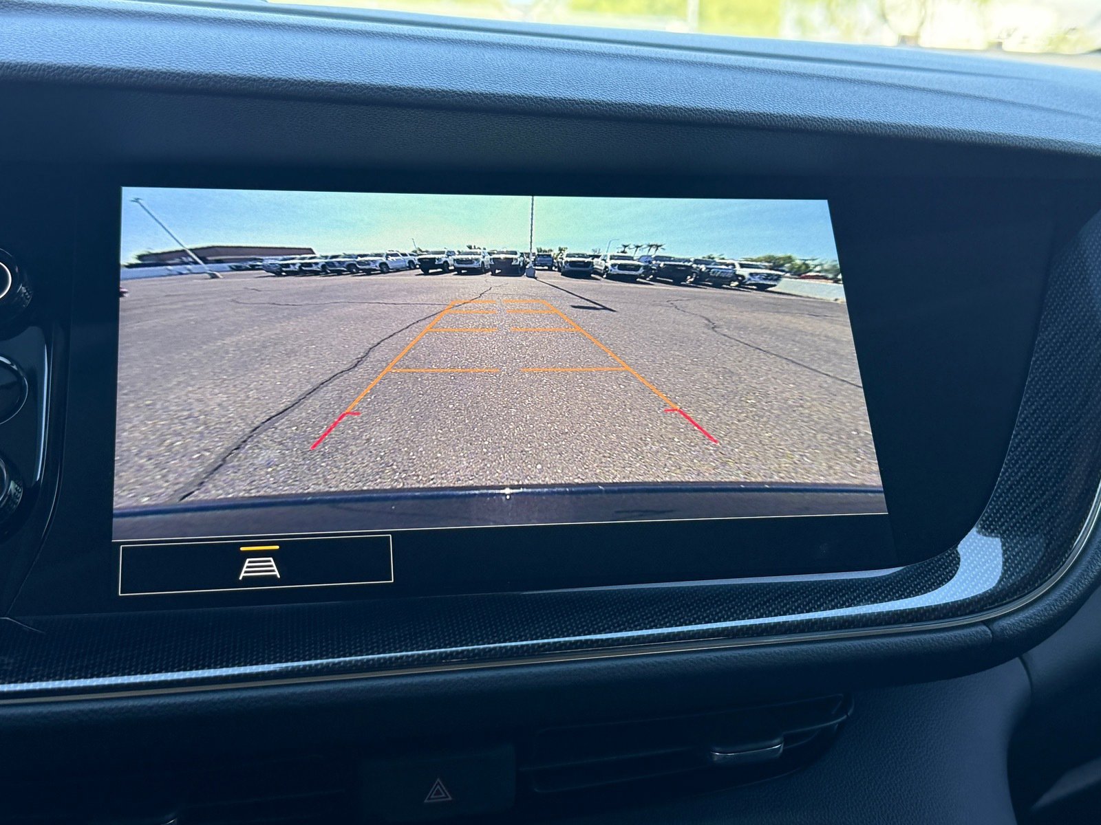 Used 2023 Buick Envision Essence image 25