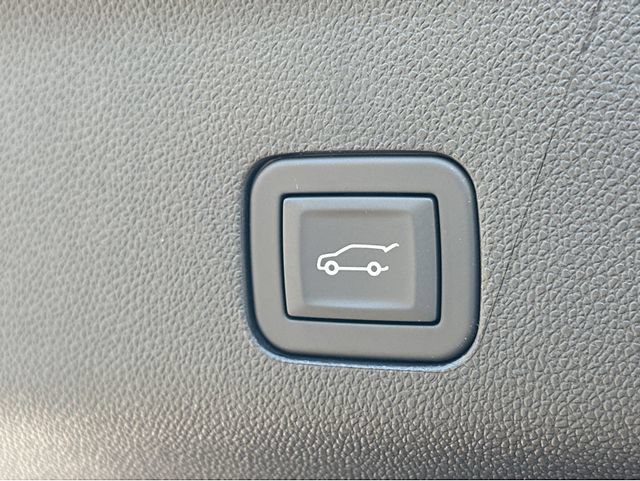 New 2026 GMC Yukon XL Denali Ultimate AWD/4WD image 13