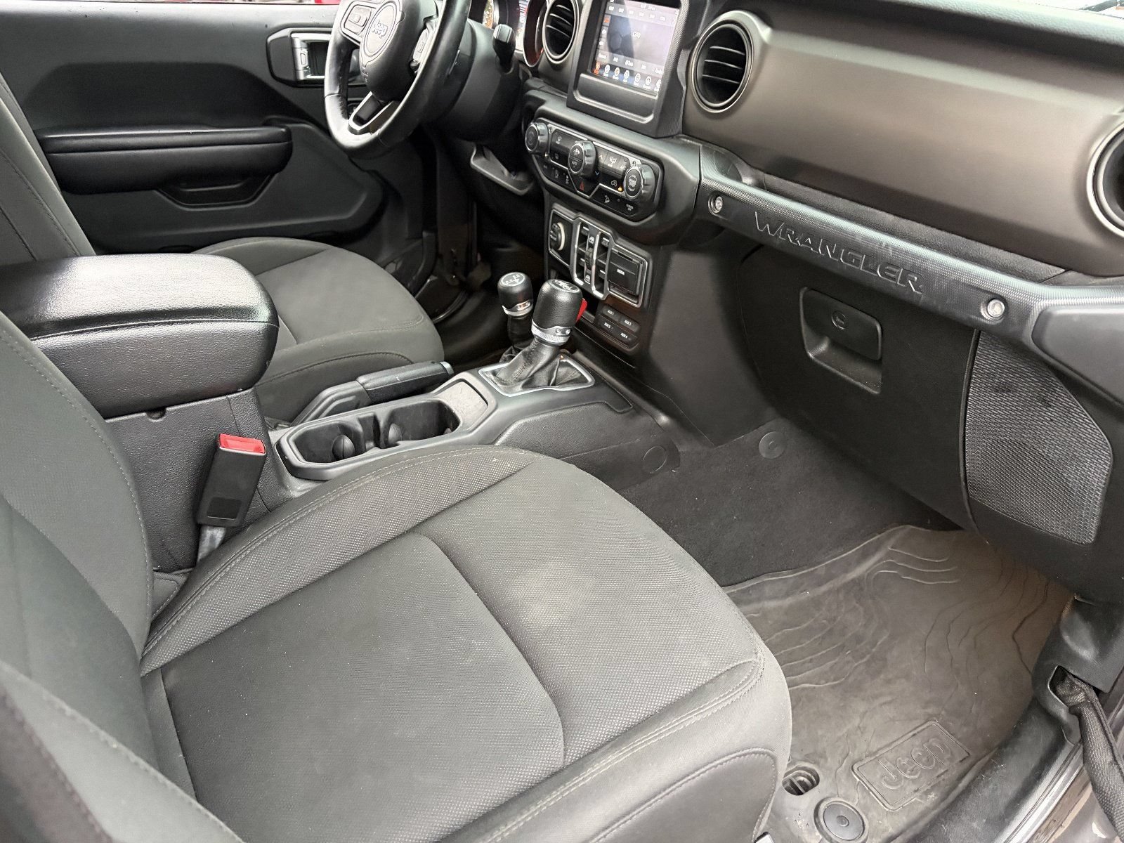 Used 2018 Jeep Wrangler Unlimited Sport S AWD/4WD image 13