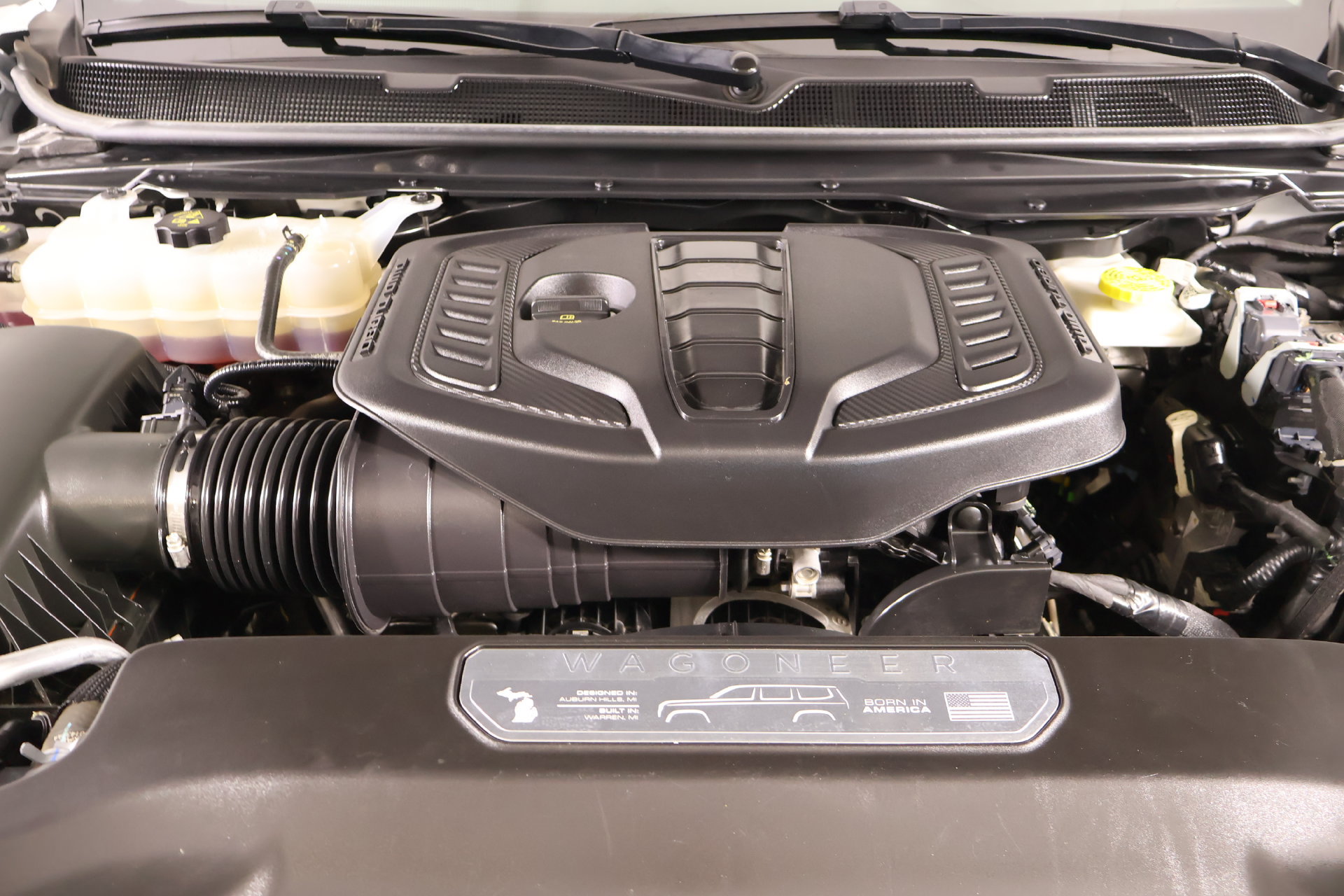 Used 2024 Jeep Wagoneer L 2WD image 21