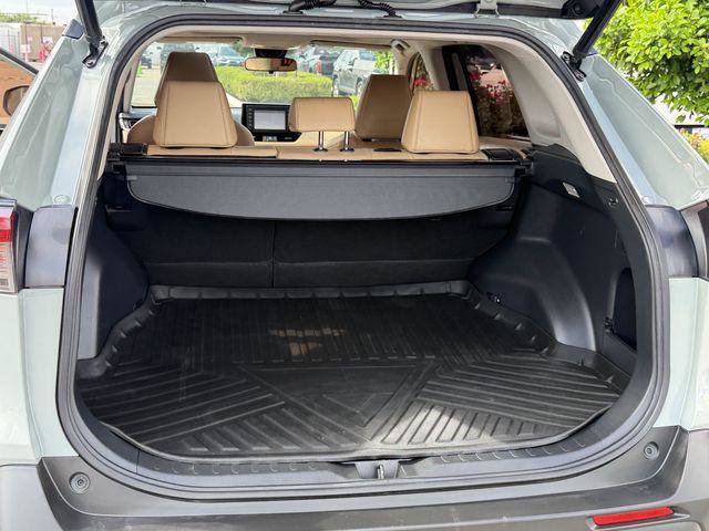 Certified 2019 Toyota RAV4 XLE Premium FWD image 24