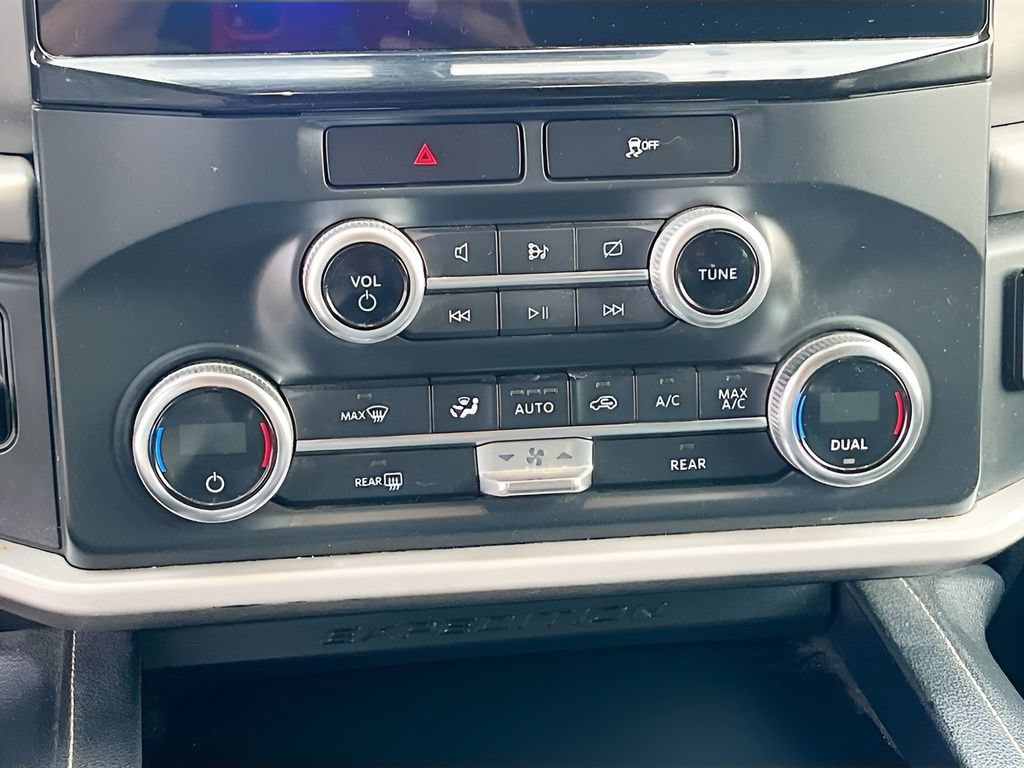 Used 2022 Ford Expedition Max XLT RWD image 16