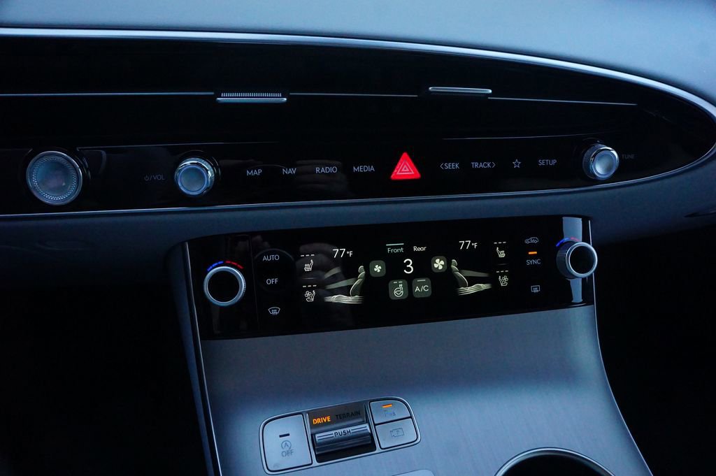 New 2026 Genesis GV70 2.5T Advanced image 9