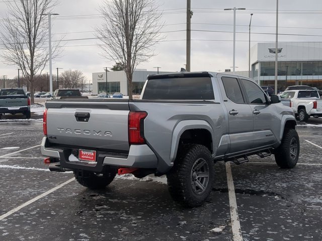 Used 2025 Toyota Tacoma SR5 image 5