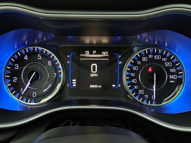 Used 2016 Chrysler 200 Limited w/ Anniversary Edition FWD image 12