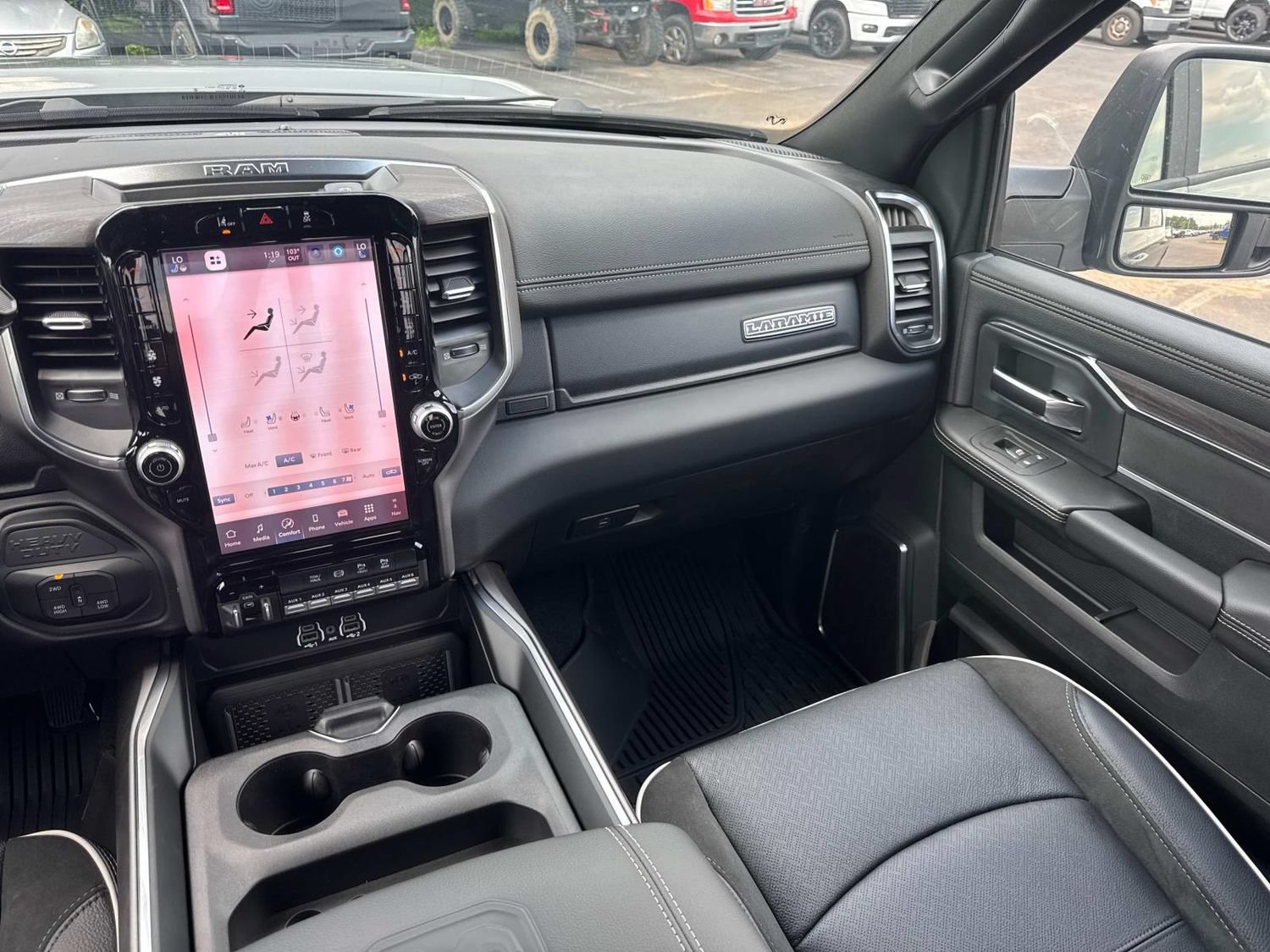 New 2026 RAM 2500 Laramie w/ Night Edition AWD/4WD image 21