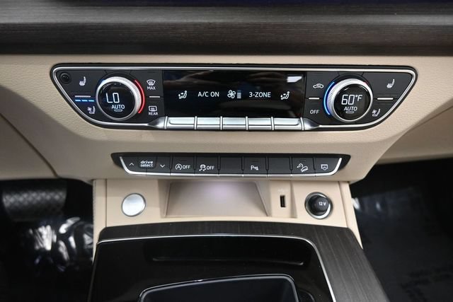 Used 2025 Audi Q5 2.0T Premium Plus w/ Premium Plus Package AWD/4WD image 16