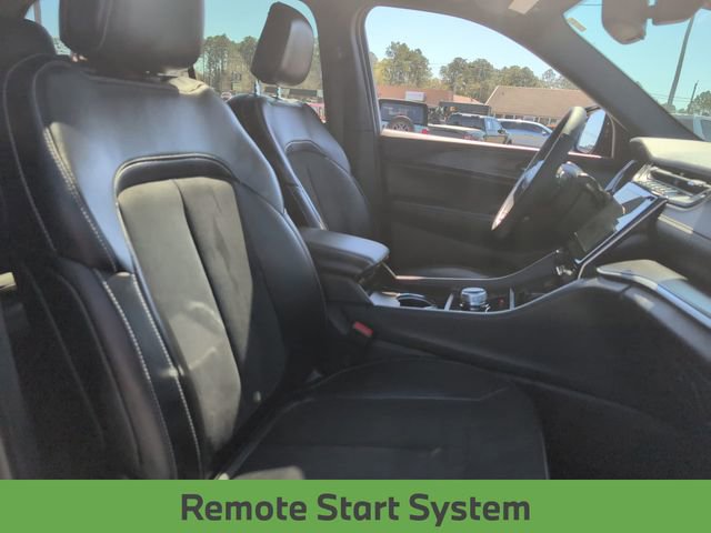 Used 2024 Jeep Grand Cherokee Altitude image 28