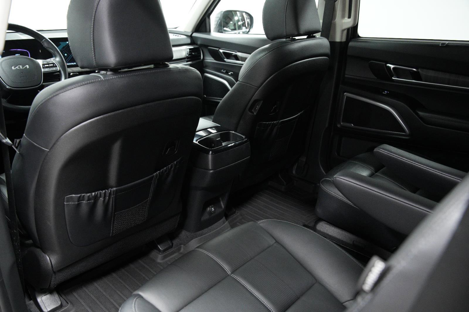 Used 2023 Kia Telluride EX w/ EX Captain's Chair Package image 23